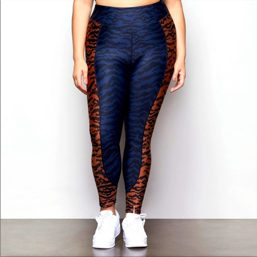 NWT Good American Oasis Leggings, Size 6 (3XL)